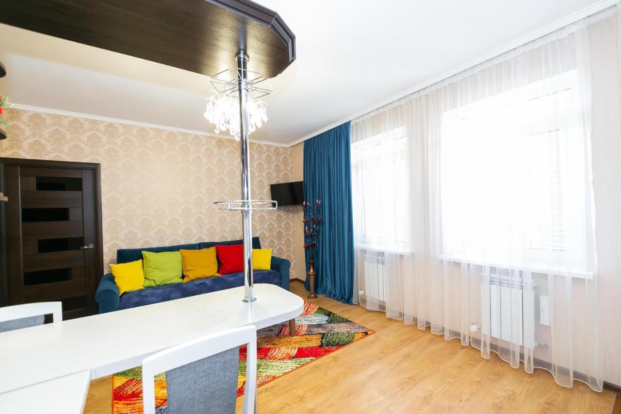 В Promenade Expo Квартира С Романтическим Видом Astana Exteriör bild