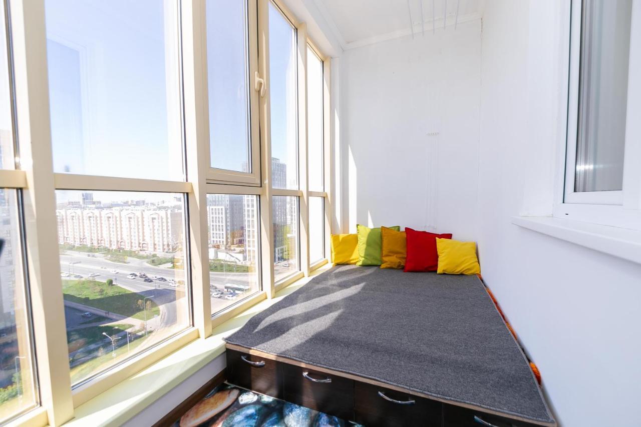 В Promenade Expo Квартира С Романтическим Видом Astana Exteriör bild